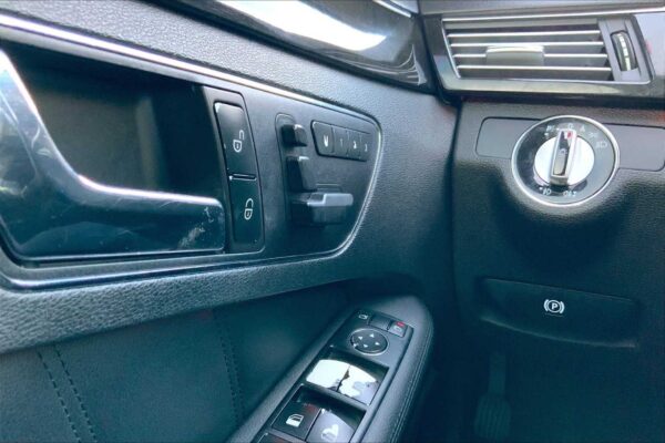 Refurbished 2010 Mercedes-Benz E 350 Sport RWD 4dr Car - Image 31