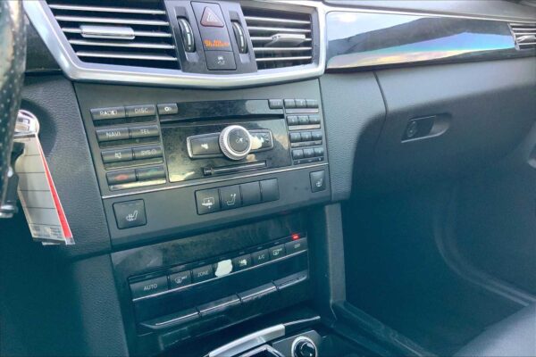 Refurbished 2010 Mercedes-Benz E 350 Sport RWD 4dr Car - Image 30