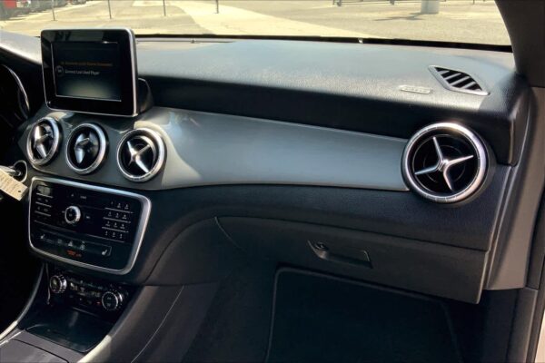 2016-Mercedes-Benz-CLA-250-FWD-Coupe - Image 15