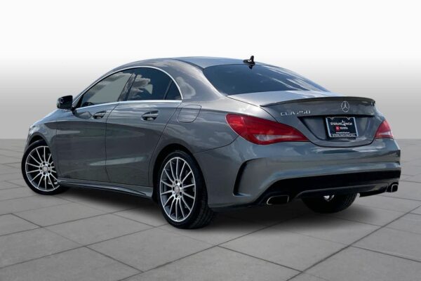2016-Mercedes-Benz-CLA-250-FWD-Coupe - Image 10