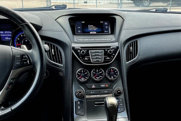 2016 Refurbished Hyundai Genesis 3.8L Base RWD 2dr Car - Image 4