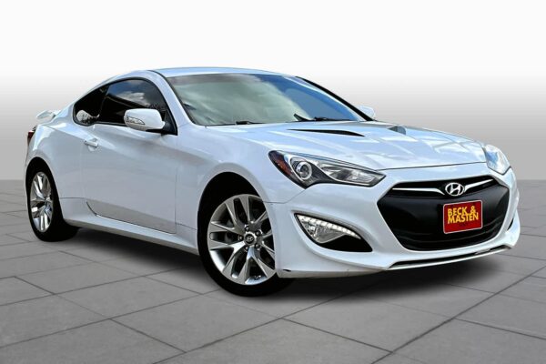 2016-Refurbished-Hyundai-Genesis-3.8L-Base-RWD-2dr-Car