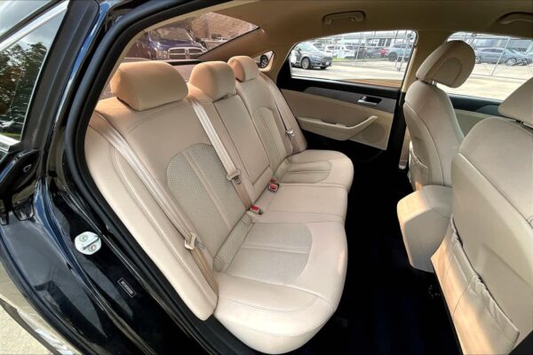 2016 Refurbished Hyundai Sonata 2.4L SE FWD 4dr Car - Image 15