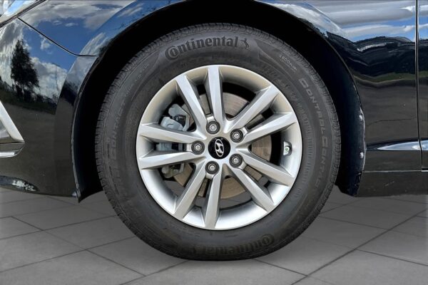 2016 Refurbished Hyundai Sonata 2.4L SE FWD 4dr Car - Image 7