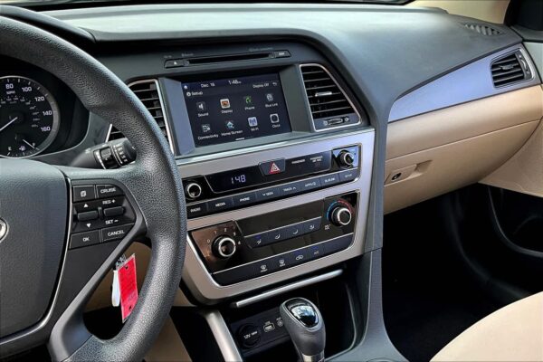 2016 Refurbished Hyundai Sonata 2.4L SE FWD 4dr Car - Image 4