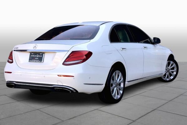 Refurbished 2017 Mercedes-Benz E 300 Luxury RWD 4dr Car - Image 11