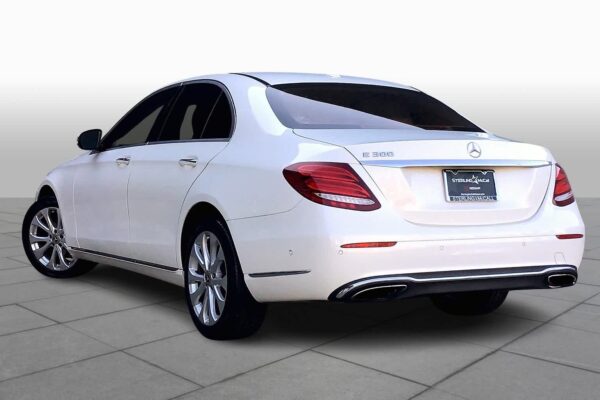 Refurbished 2017 Mercedes-Benz E 300 Luxury RWD 4dr Car - Image 10