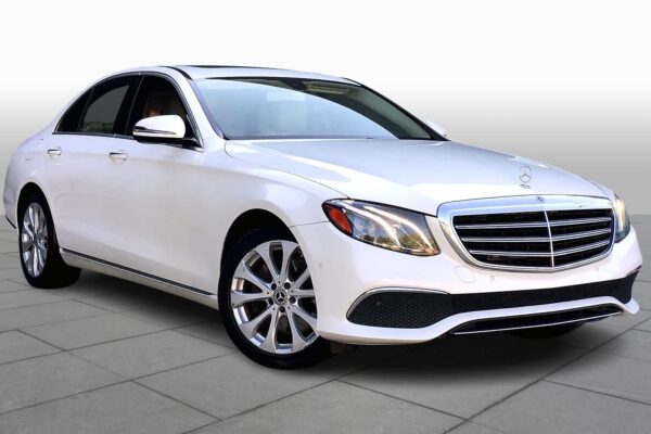 2017-Mercedes-Benz-E-300-Luxury-RWD-4dr-Car