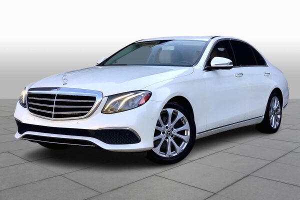 Refurbished 2017 Mercedes-Benz E 300 Luxury RWD 4dr Car - Image 2
