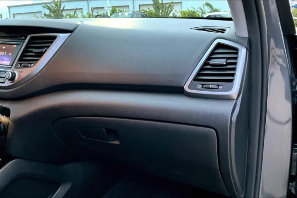 2017 Refurbished Hyundai Tucson SE FWD Sport Utility. - Image 15