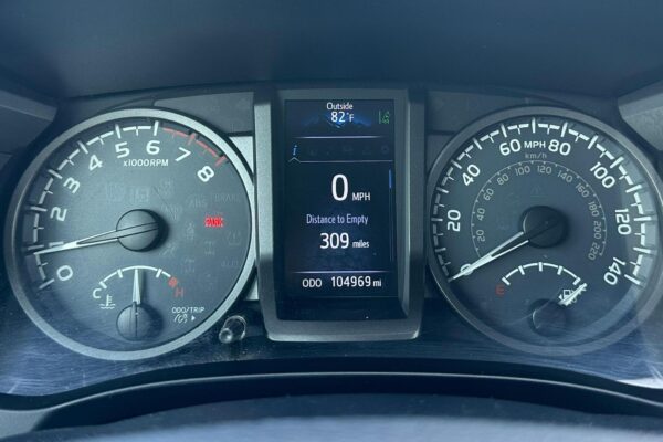 2018 Toyota Tacoma TRD Sport Double Cab 4x4 - Image 7