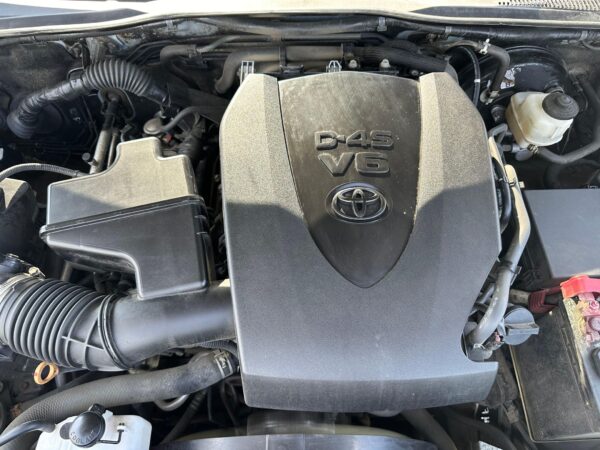 2018 Toyota Tacoma TRD Sport Double Cab 4x4 - Image 30