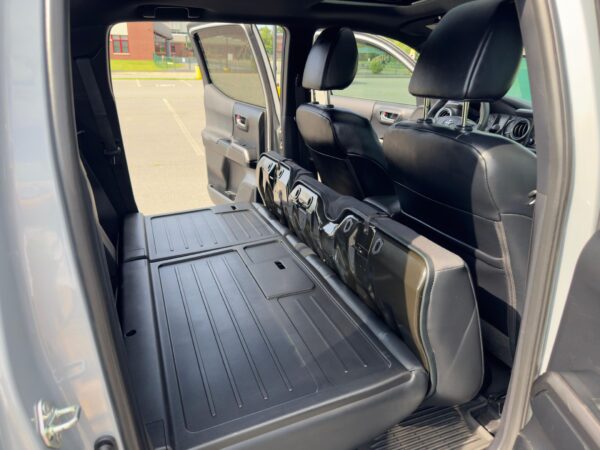 2018 Toyota Tacoma TRD Sport Double Cab 4x4 - Image 14