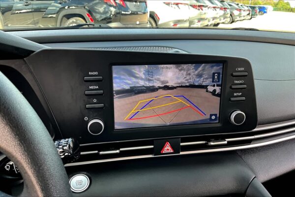 2023 Refurbished Hyundai Elantra SEL FWD 4dr Car - Image 21