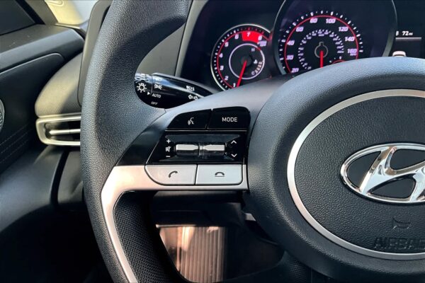 2023 Refurbished Hyundai Elantra SEL FWD 4dr Car - Image 18