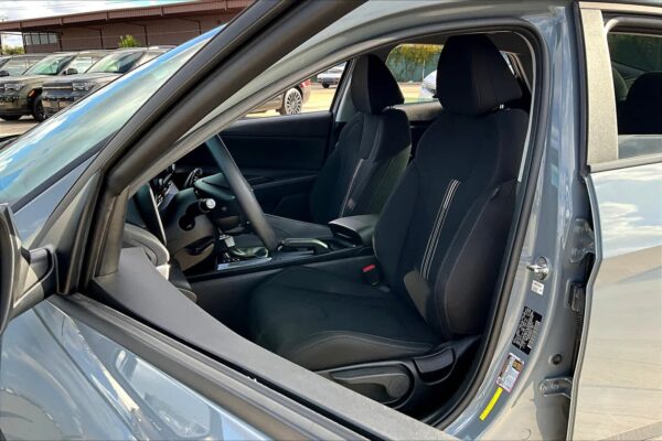 2023 Refurbished Hyundai Elantra SEL FWD 4dr Car - Image 4