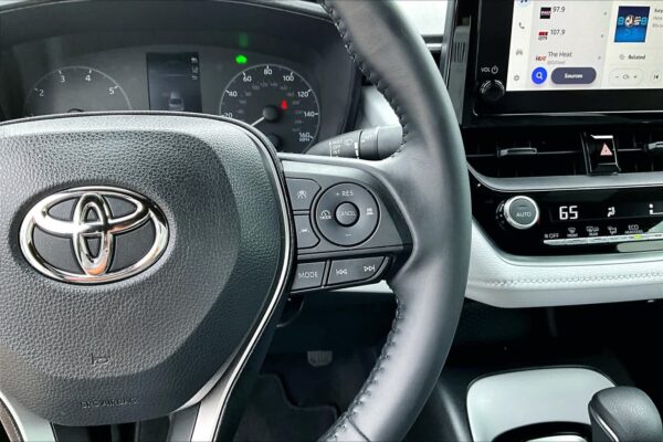 Refurbished 2023 Toyota Corolla Hybrid SE FWD 4dr Car - Image 20