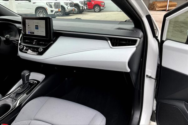 Refurbished 2023 Toyota Corolla Hybrid SE FWD 4dr Car - Image 14