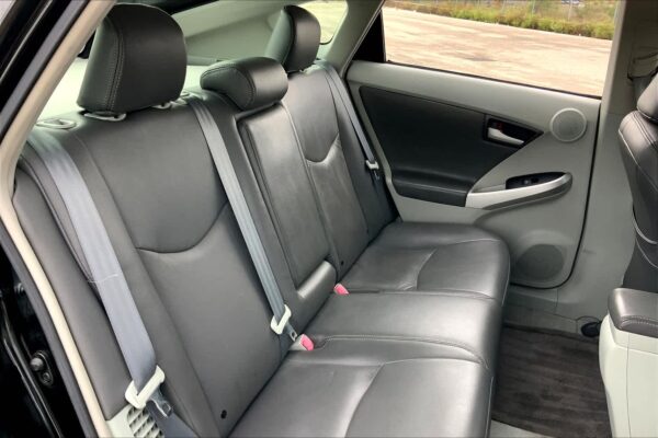 Refurbished 2010 Toyota Prius III FWD Hatchback - Image 16
