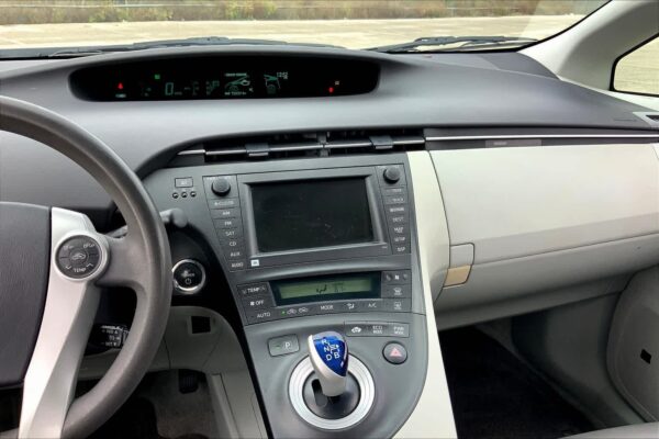 Refurbished 2010 Toyota Prius III FWD Hatchback - Image 5