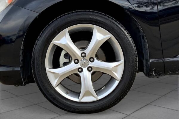 Refurbished 2010 Toyota Venza FWD Station Wagon - Image 9