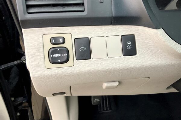 Refurbished 2010 Toyota Venza FWD Station Wagon - Image 30