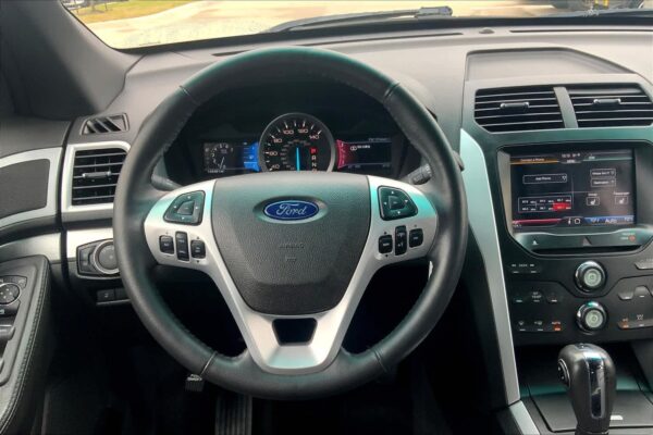 Refurbished 2011 Ford Explorer XLT FWD Sport Utility - Image 4