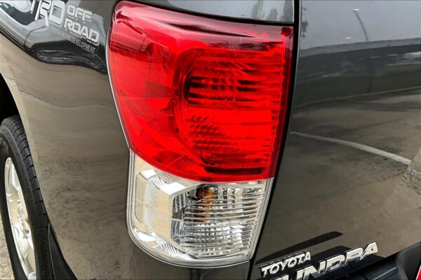 Refurbished 2011 Toyota Tundra LTD CrewMax 5.7L V8 6-Spd AT RWD Crew Cab Pickup - Image 28