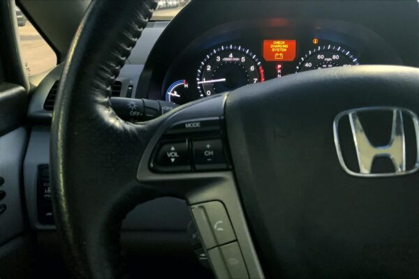 Refurbished 2012 Honda Odyssey Touring Elite FWD Mini-van - Image 17