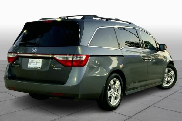 Refurbished 2012 Honda Odyssey Touring Elite FWD Mini-van - Image 9