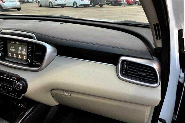 Refurbished 2020 Kia Sorento EX V6 AWD Sport Utility - Image 18