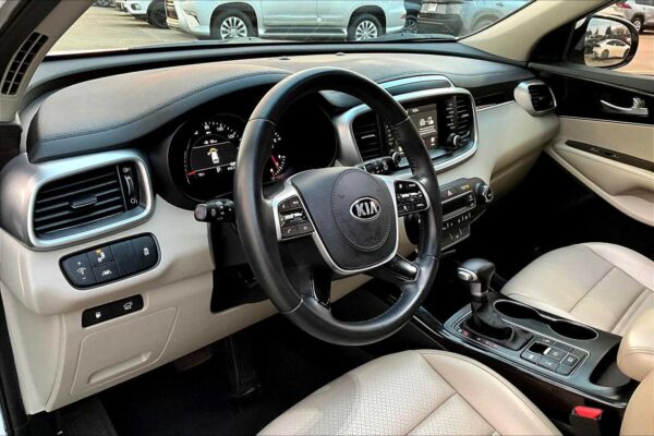 Refurbished 2020 Kia Sorento EX V6 AWD Sport Utility - Image 17
