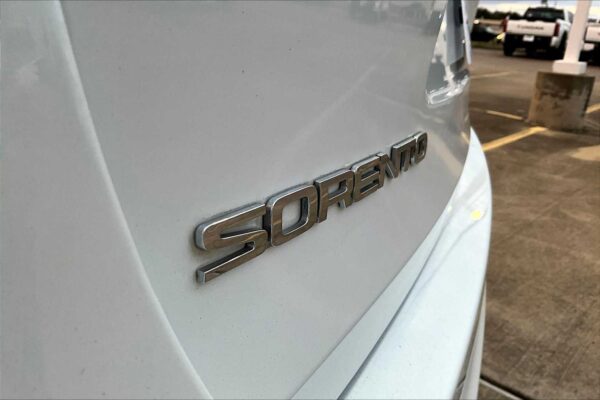 Refurbished 2020 Kia Sorento EX V6 AWD Sport Utility - Image 9