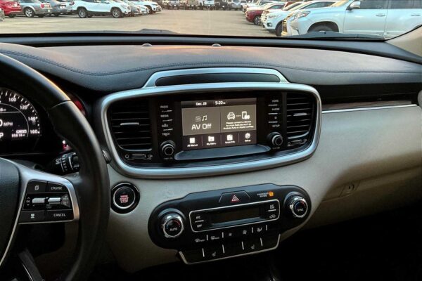 Refurbished 2020 Kia Sorento EX V6 AWD Sport Utility - Image 6