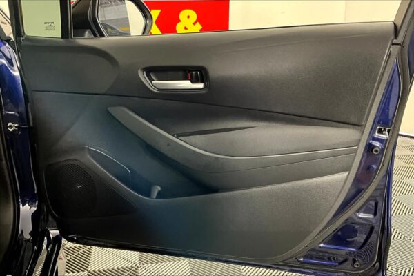Refurbished 2020 Toyota Corolla LE FWD 4dr Car - Image 17