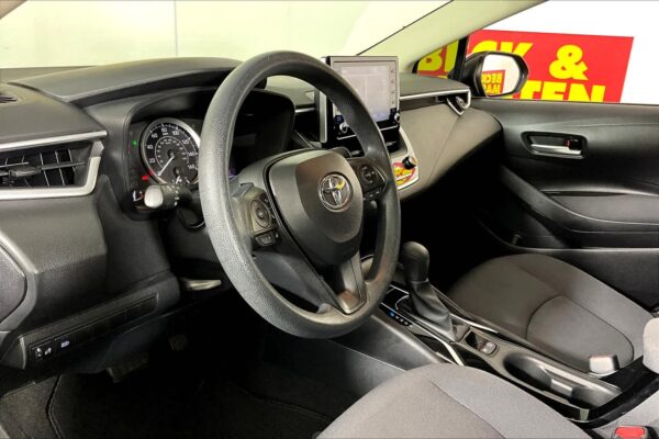 Refurbished 2020 Toyota Corolla LE FWD 4dr Car - Image 12