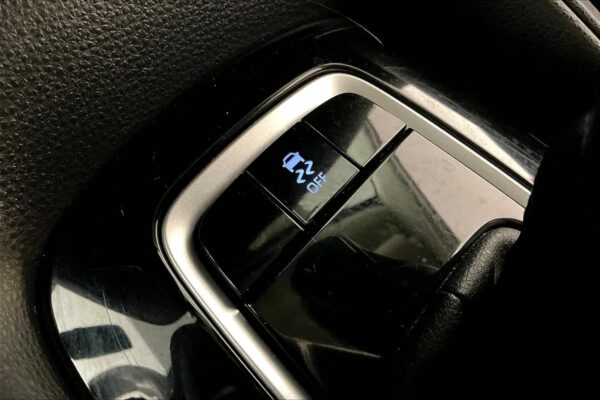 Refurbished 2020 Toyota Corolla LE FWD 4dr Car - Image 25