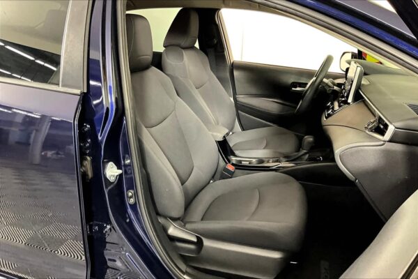 Refurbished 2020 Toyota Corolla LE FWD 4dr Car - Image 6