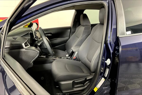 Refurbished 2020 Toyota Corolla LE FWD 4dr Car - Image 5