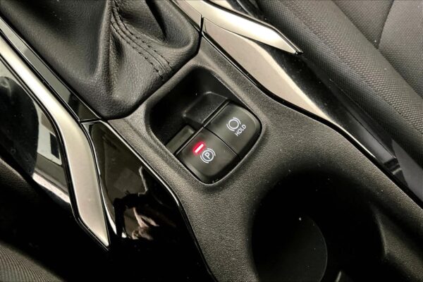 Refurbished 2020 Toyota Corolla LE FWD 4dr Car - Image 24