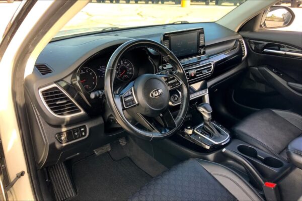 Refurbished 2021 Kia Seltos EX AWD Sport Utility - Image 16
