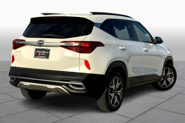 Refurbished 2021 Kia Seltos EX AWD Sport Utility - Image 12