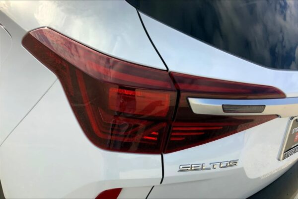 Refurbished 2021 Kia Seltos EX AWD Sport Utility - Image 27