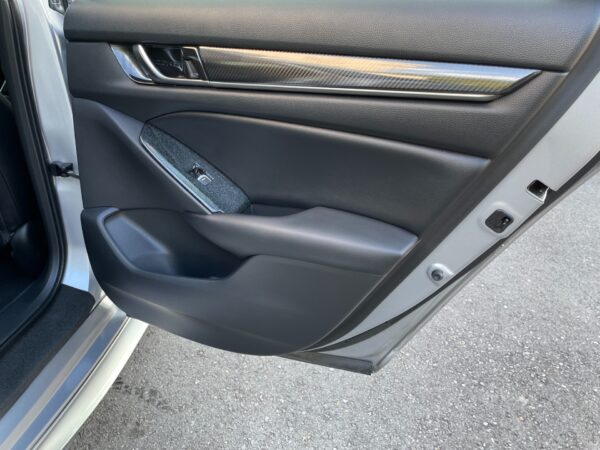 2018 Honda Accord - Image 10